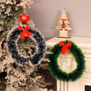 2 Guirlandas Enfeites Porta Natalino Nevada e Verde Laço 26 CM